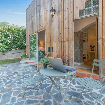 Bacom House Completa